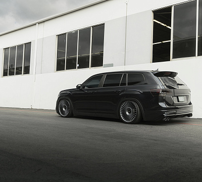 Фото дисков Rotiform GRZ на Volkswagen Atlas