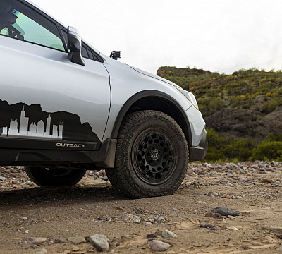 Фото дисков Black Rhino FUJI на Subaru Outback BT