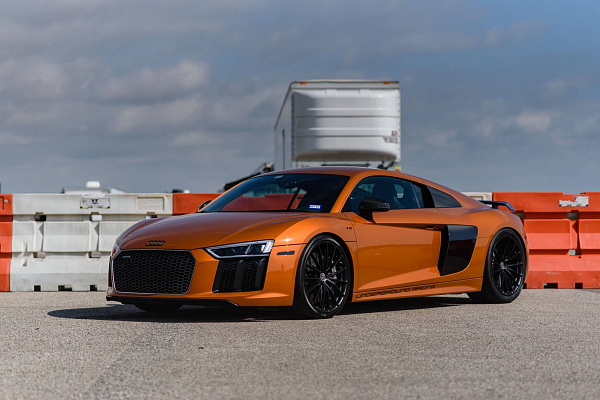 Фото дисков HRE P103 Черный сатин на Audi R8 (4S)