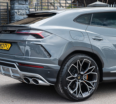 Фото дисков Kahn Type 53 на Lamborghini Urus