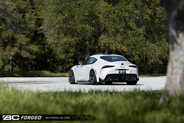 Фото дисков BC Forged RZ05 Глянцевый графит на Toyota Supra A90