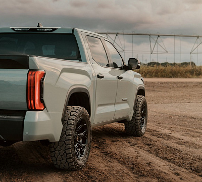 Фото дисков 4PLAY 4P83 на Toyota Tundra III