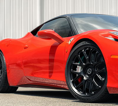 Фото дисков Brixton Forged TR08 на Ferrari 458