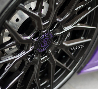 Фото дисков Strasse Wheels SV10M Deep Concave FS на Lamborghini Huracan