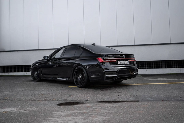Фото дисков ST Wheels ST5 Черный глянец на BMW 7 (G70)
