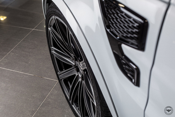 Фото дисков Vossen UV-2 Матовый графит на Range Rover Sport II