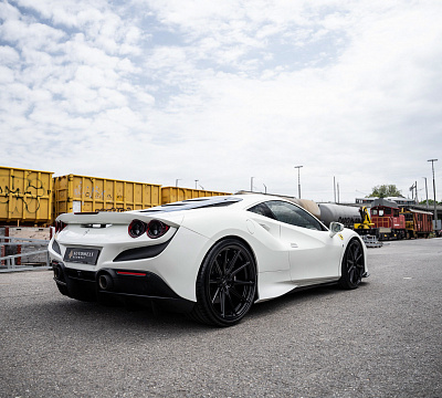 Фото дисков Vossen HF-3 на Ferrari F8