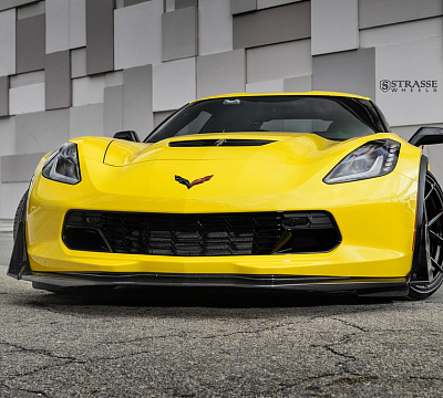 Фото дисков Strasse Wheels SM5R Deep Concave Monoblock на Chevrolet Corvette C7