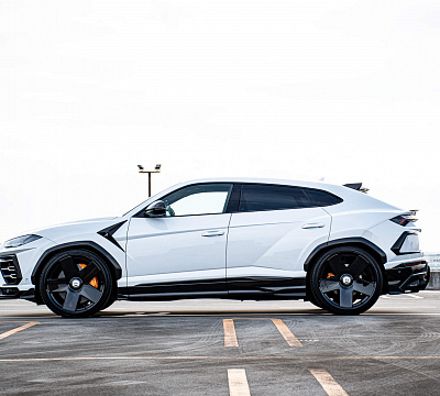 Фото дисков HRE L105M на Lamborghini Urus