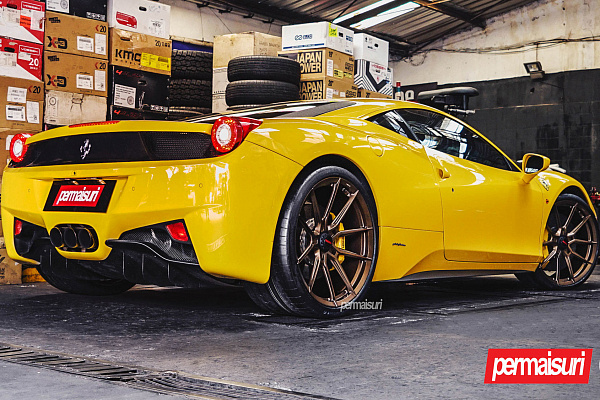Фото дисков NOVITEC NF10 Сатиновая бронза на Ferrari 458