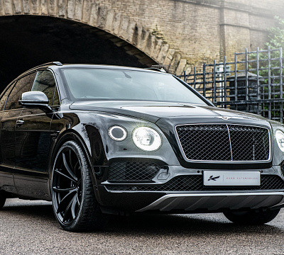 Фото дисков Kahn Type 54 на Bentley Bentayga