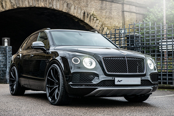 Фото дисков Kahn Type 54 Черный сатин на Bentley Bentayga