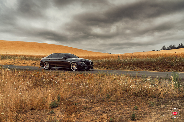 Фото дисков Vossen S17-04 Глянцевый лак на Mercedes-Benz E-Class (W213, S213, C238)