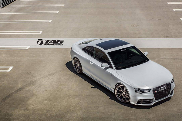 Фото дисков HRE P101 Глянцевый тонированный лак на Audi A/S/RS 5 (8T)