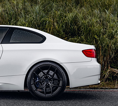 Фото дисков MRR NES SS-1.1 на BMW 3/M3 (E90)