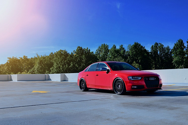 Фото дисков HRE 501 Черный сатин на Audi A/S/RS 4 (B8)