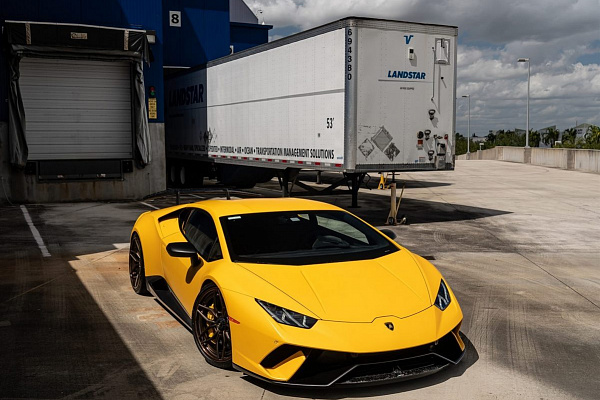 Фото дисков Anrky AN36 Сатиновая темная бронза на Lamborghini Huracan
