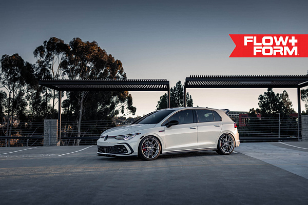 Фото дисков HRE FF21 Серебро на Volkswagen Golf VIII