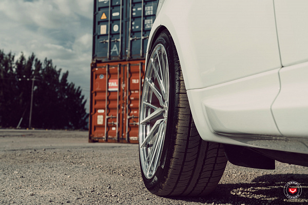 Фото дисков Vossen M-X4T Глянцевый лак на Land Rover Range Rover Sport II