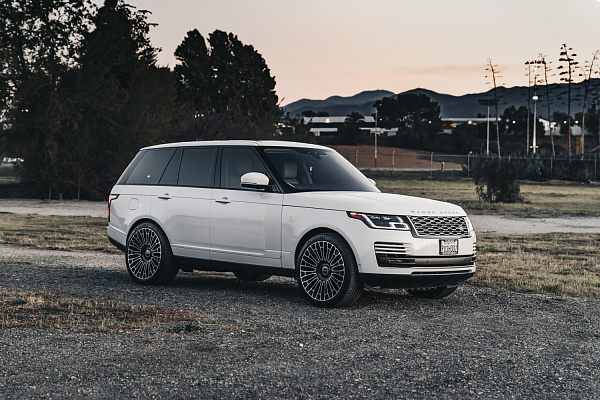 Фото дисков Brixton Forged LX01 Алмазная проточка на Range Rover IV