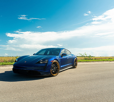 Фото дисков Strasse Wheels SV10 Deep Concave FS на Porsche Taycan I