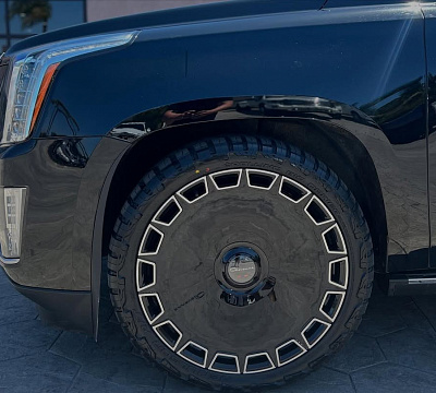 Фото дисков Giovanna Dicotto на Cadillac Escalade IV