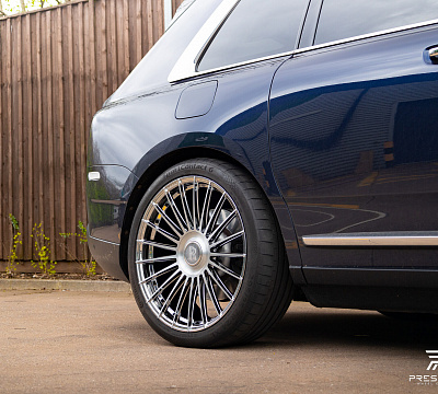 Фото дисков Vossen HF-8 на Rolls-Royce Cullinan