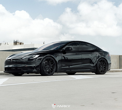 Фото дисков Anrky S1-X1 на Tesla Model S