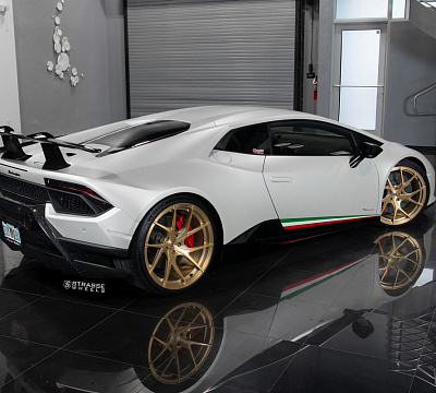 Фото дисков Strasse Wheels SM5RT Deep Concave Monoblock на Lamborghini Huracan