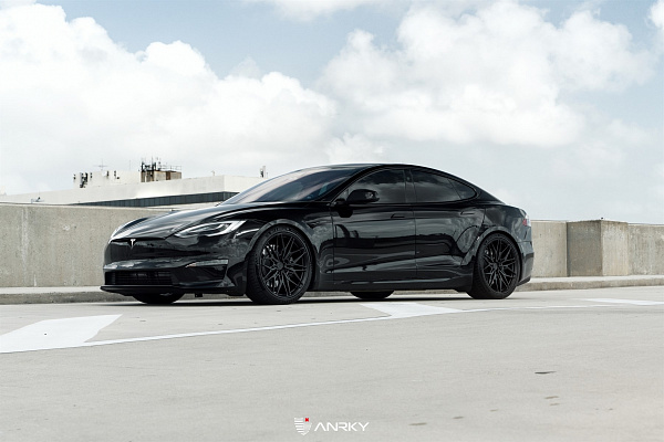 Фото дисков Anrky S1-X1 Черный сатин на Tesla Model S