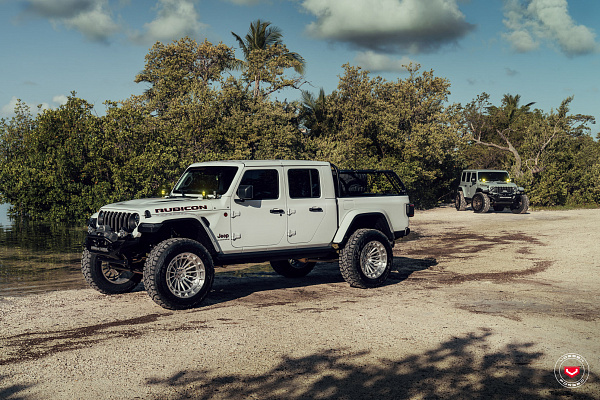 Фото дисков Vossen LCX-01 Глянцевый лак на Jeep Gladiator II (JT)