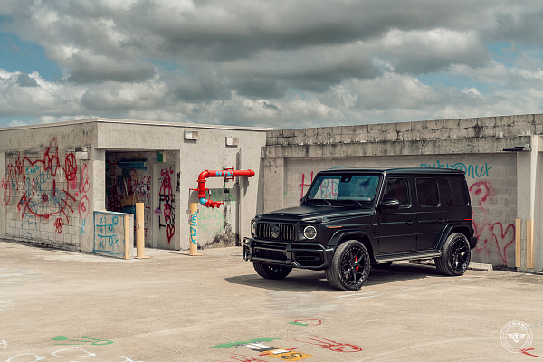 Фото дисков Vossen UV-X Черный глянец на Mercedes-Benz G-Class III