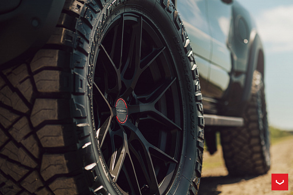 Фото дисков Vossen HF6-4 Черный сатин на Ram 1500 V
