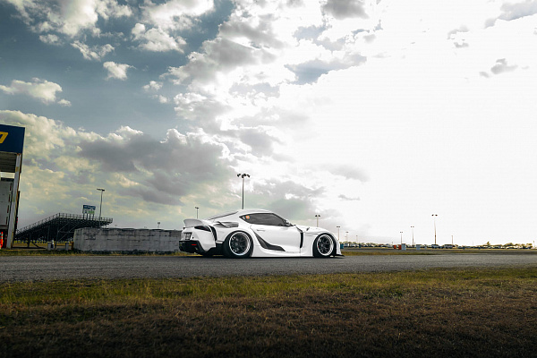 Фото дисков HRE S101 Сатиновый графит на Toyota Supra A90