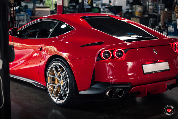 Фото дисков Vossen S21-01 Полированный лак на Ferrari 812