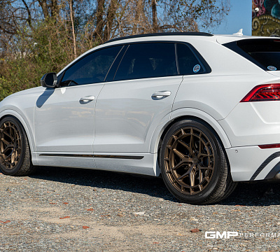 Фото дисков Vossen HFX-1 (5-Lug) на Audi Q8