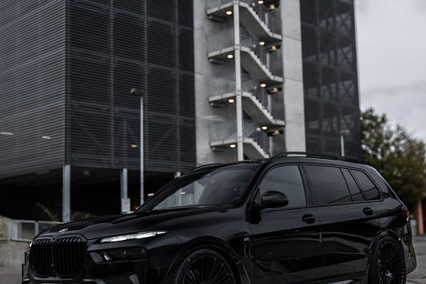 Фото дисков ST Wheels ST3 Черный глянец на BMW X7 (G07)