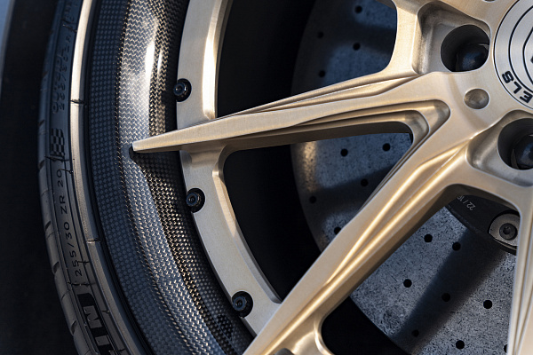 Фото дисков Strasse Wheels SV10 Track Сатиновая шампань на Audi R8 (4S)