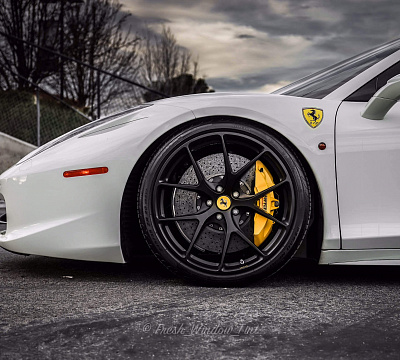 Фото дисков HRE P101 на Ferrari 458