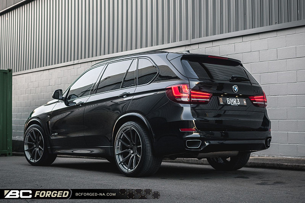 Фото дисков BC Forged HCA162 Глянцевый графит на BMW X5/X5 M (F15/F85)
