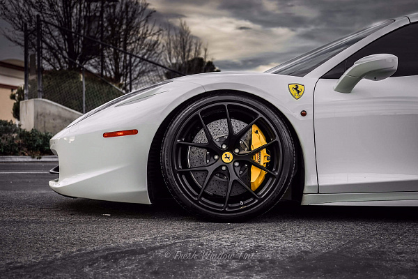 Фото дисков HRE P101 Черный сатин на Ferrari 458