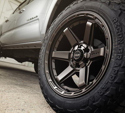 Фото дисков 4PLAY 4P63 на Toyota Tacoma III