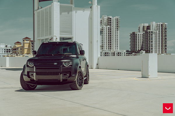Фото дисков Vossen HF-7 Черный глянец на Land Rover Defender II