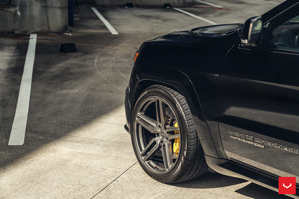 Фото дисков Vossen HF-1 Сатиновый графит на Jeep Grand Cherokee IV