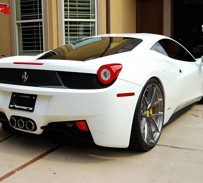 Фото дисков HRE P101 на Ferrari 458