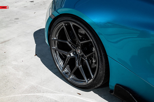 Фото дисков Anrky S1-X4 Глянцевый темный лак на McLaren 720S