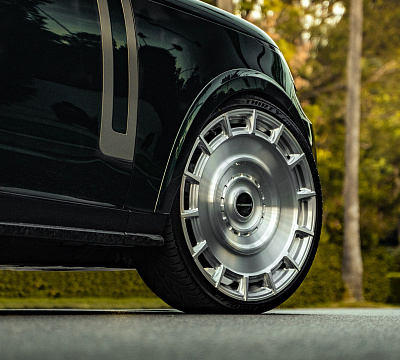 Фото дисков Vossen UV-7 на Land Rover Range Rover V