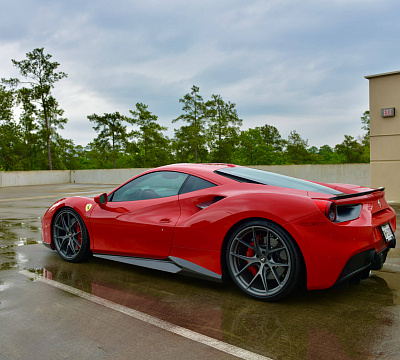 Фото дисков HRE P101 на Ferrari 488
