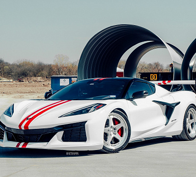 Фото дисков Strasse Wheels S5 Track на Chevrolet Corvette C8