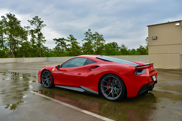 Фото дисков HRE P101 Сатиновый графит на Ferrari 488